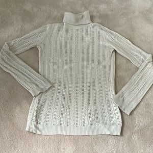 BCBG  cream knitted long sleeve turtleneck
